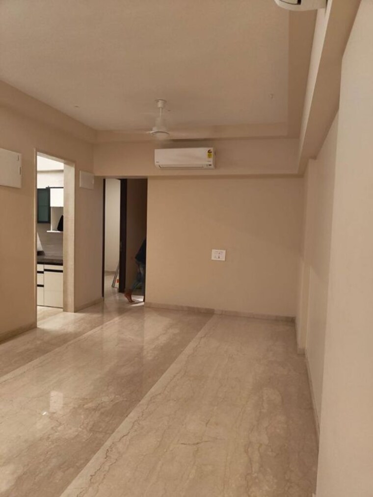 Room, bandra west 3 Bedroom 1100 Sq.Ft. Apartment In Bandra West Mumbai 10551786