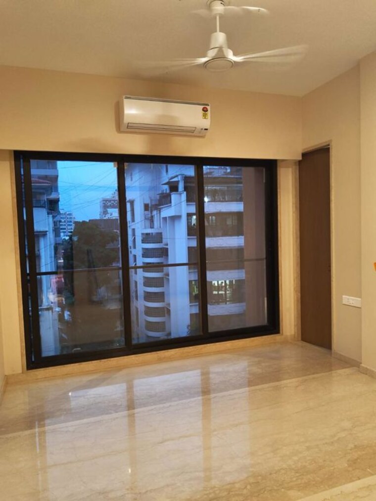 Room, bandra west 3 Bedroom 1100 Sq.Ft. Apartment In Bandra West Mumbai 10551786