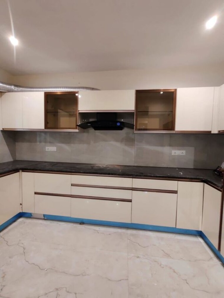 Kitchen, sector 22 3 Bedroom 2000 Sq.Ft. Builder Floor In Sector 22 Gurgaon 10551820