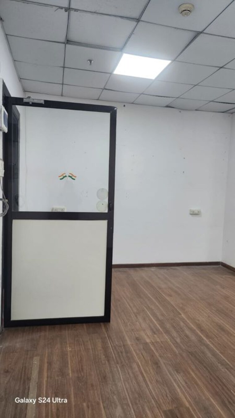 Room, neptune-eastern-business-district Commercial Office Space 360 Sq.Ft. In Bhandup West Mumbai 10551838