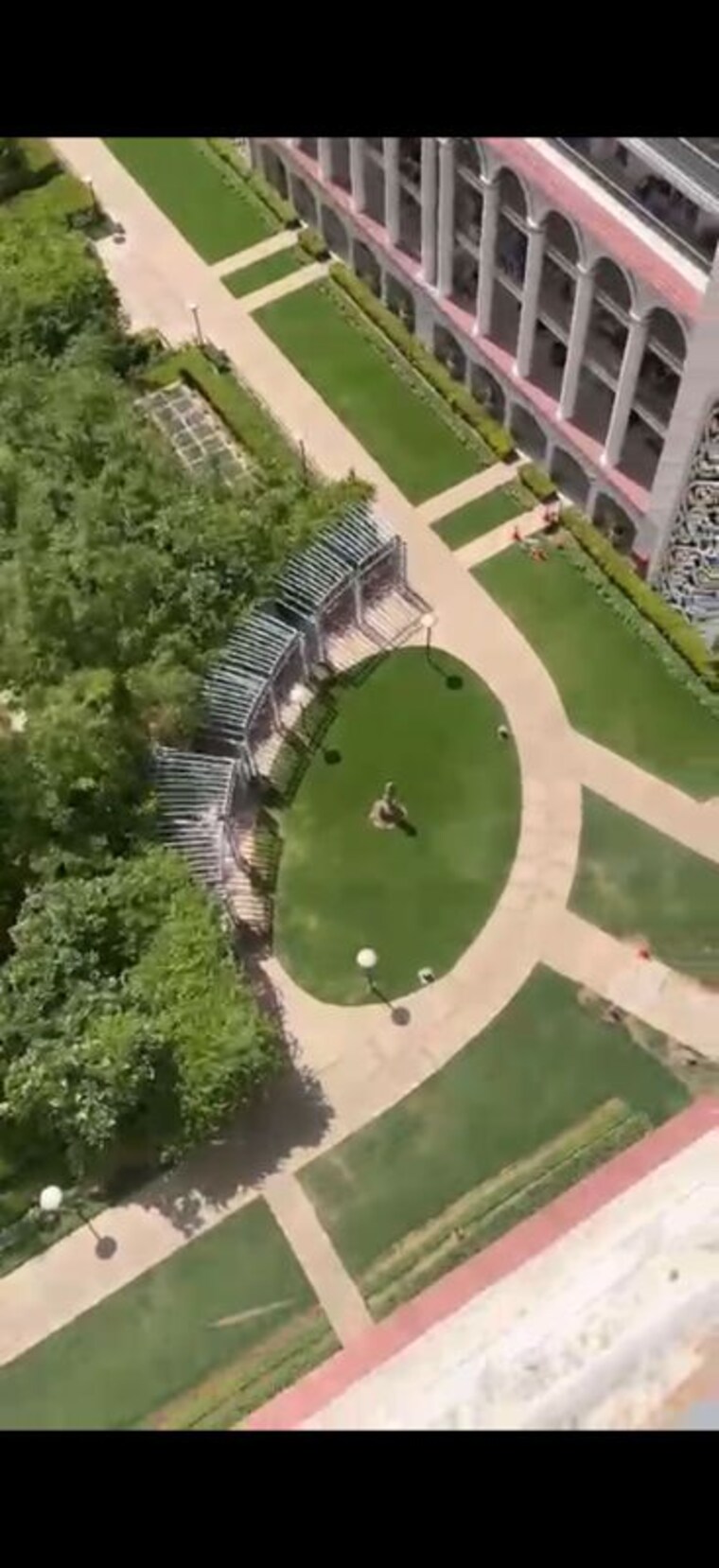 Garden, dlf-the-skycourt 3 Bedroom 1846 Sq.Ft. Apartment In Sector 86 Gurgaon 10551843
