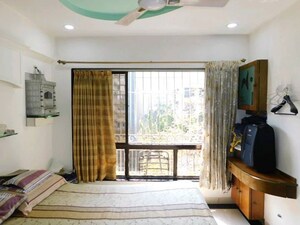 Bedroom in 3 BHK Apartment at Santacruz West – for Sale