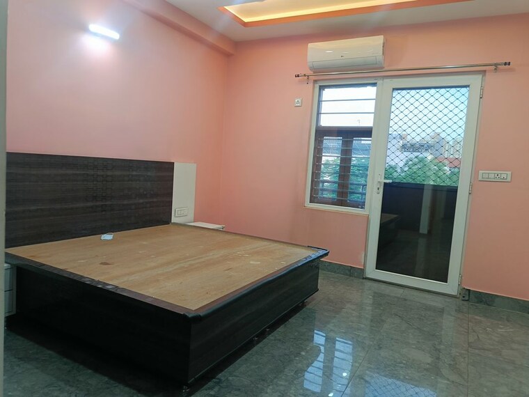 Bedroom, omaxe-designer-villas-mayfield-garden 2 Bedroom 1200 Sq.Ft. Builder Floor In Sector 51 Gurgaon 10551862