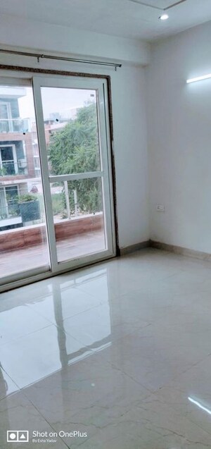 Studio Builder Floor For Rent in Sector 39