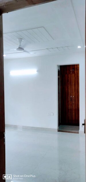 Room in Studio Builder Floor at Sector 39 – for Rent