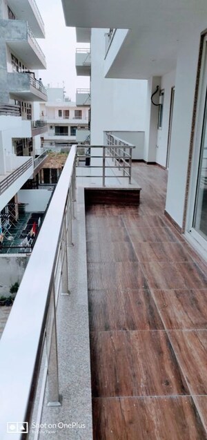 Balcony in Studio Builder Floor at Sector 39 – for Rent