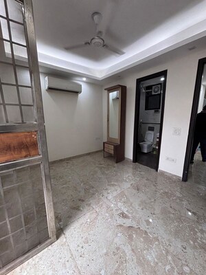 Building Lobby in 3 BHK Builder Floor at Malviya Nagar – for Rent
