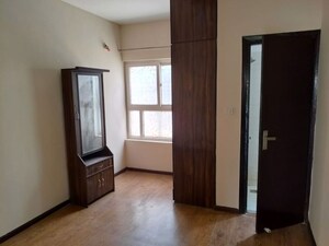 Room in 3 BHK Apartment at BPTP Park Elite Floors, Sector 85 – for Rent