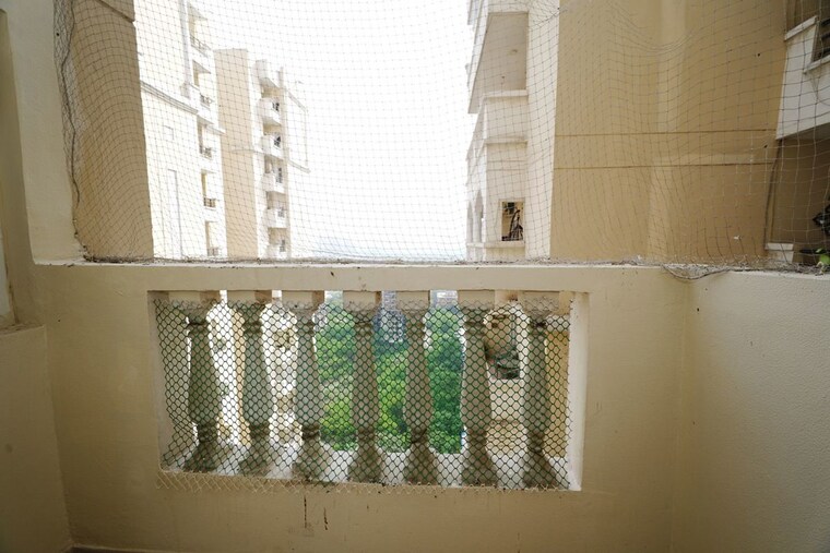 Bathroom, purvanchal-royal-city 3.5 Bedroom 1957 Sq.Ft. Apartment In Chi V Greater Noida Greater Noida 10551926