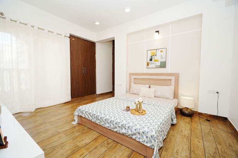 Bedroom, purvanchal-royal-city 3.5 Bedroom 1957 Sq.Ft. Apartment In Chi V Greater Noida Greater Noida 10551926
