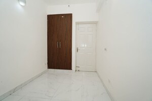 Room in 3.5 BHK Apartment at Purvanchal Royal City, Chi V Greater Noida – for Sale