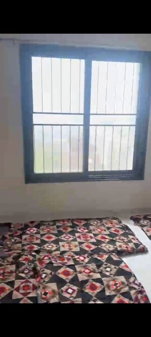Room in 3 BHK Apartment at Kohinoor Sapphire, Tathawade – for Rent