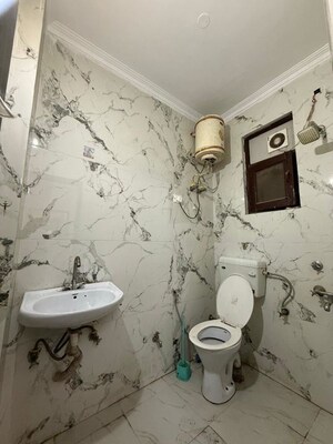 Team Area in 1 BHK Builder Floor at Saket – for Rent