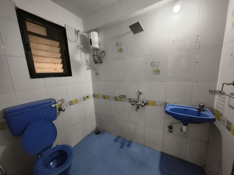 Bathroom, gajra-bhoomi-tower 3 Bedroom 1800 Sq.Ft. Apartment In Kharghar Navi Mumbai 10551947