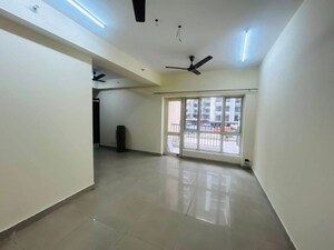 Room in 3 BHK Apartment at Trident Embassy, Sector 1 Greater Noida – for Rent