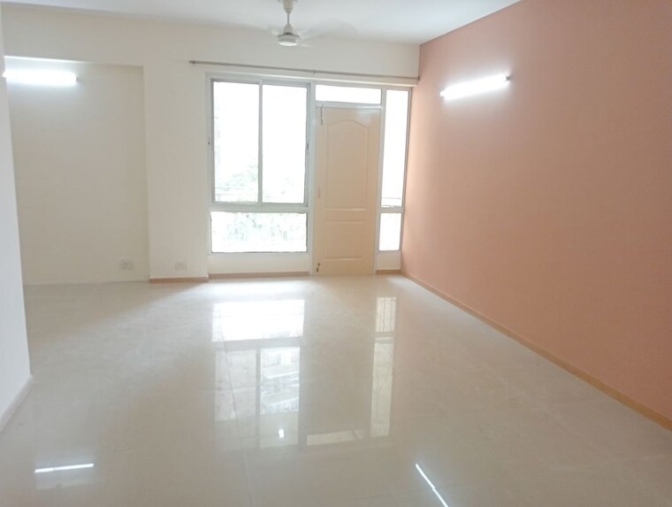 Room, unitech-uniworld-gardens-2 3 Bedroom 1450 Sq.Ft. Apartment In Sector 47 Gurgaon 10551953