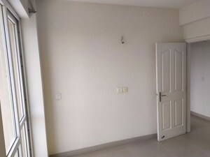 Room in 2.5 BHK Apartment at BPTP Park Prime, Sector 66 – for Rent