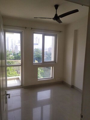 Room in 2.5 BHK Apartment at BPTP Park Prime, Sector 66 – for Rent