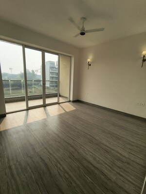 Room in 3.5 BHK Builder Floor at Adani Samsara Vilasa, Sector 63 – for Sale