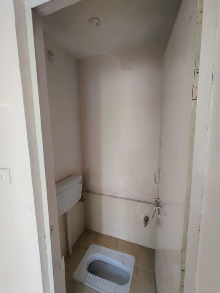 Bathroom, gomti-enclave-devamau 2 Bedroom 850 Sq.Ft. Apartment In Devamau Lucknow 10551986