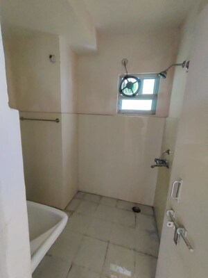 Bathroom in 2 BHK Apartment at Gomti Enclave Devamau, Devamau – for Rent