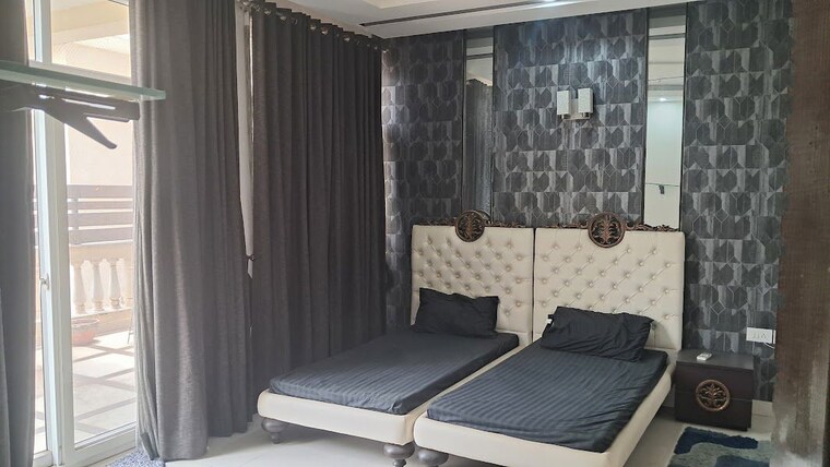 Bedroom, amrapali-silicon-city 5 Bedroom 5450 Sq.Ft. Penthouse In Sector 76 Noida 10551969