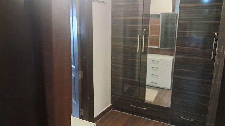 Bathroom, amrapali-silicon-city 5 Bedroom 5450 Sq.Ft. Penthouse In Sector 76 Noida 10551969