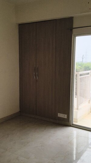Room in 3 BHK Apartment at VVIP Mangal, Raj Nagar Extension – for Sale