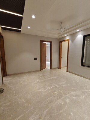 Room in 3 BHK Builder Floor at Whispering Meadows, Sector 43 – for Sale