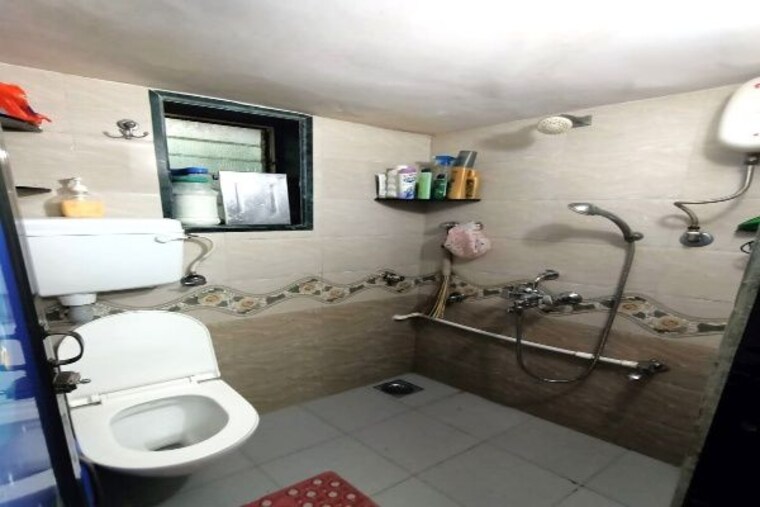 Bathroom, wadgaon sheri 1 Bedroom 615 Sq.Ft. Independent House In Wadgaon Sheri Pune 10552039