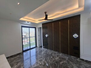 Room in 2 BHK Builder Floor at Palam Vihar – for Rent