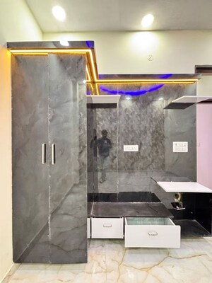 Furnished Amenities in 3 BHK Independent House at Uttam Nagar – for Sale