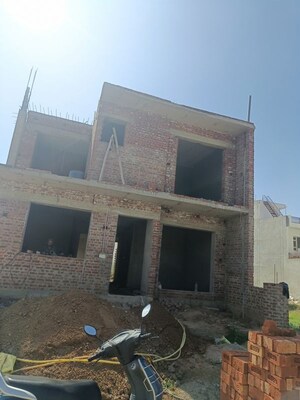  Plot – Exterior View View at North Mullanpur - for Sale