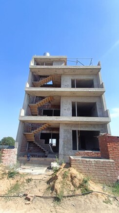 Plot For Sale in North Mullanpur