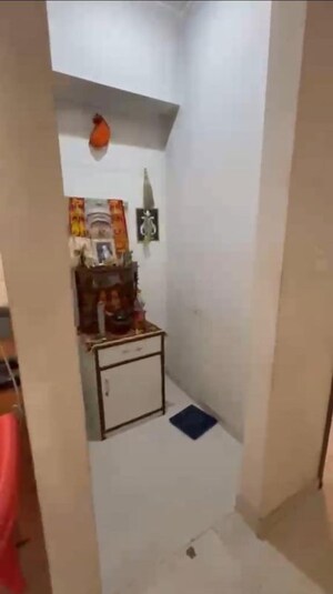 Furnished Amenities in 2 BHK Apartment at Lodha Amara, Kolshet Road – for Rent