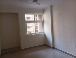 Room in 2.5 BHK Apartment at Amrapali Silicon City, Sector 76 – for Sale