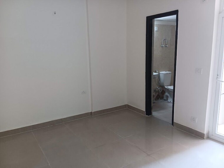 Room, amrapali-silicon-city 2.5 Bedroom 1180 Sq.Ft. Apartment In Sector 76 Noida 10552089