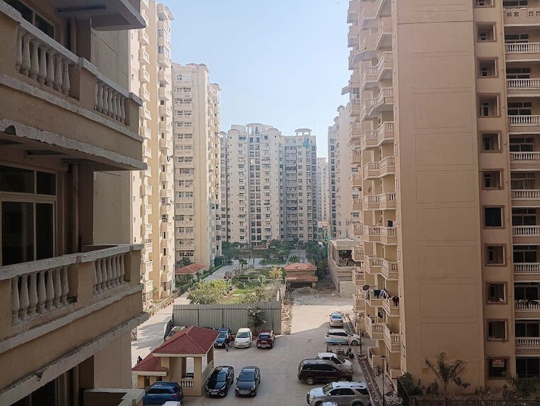 Exterior View, amrapali-silicon-city 2.5 Bedroom 1180 Sq.Ft. Apartment In Sector 76 Noida 10552089