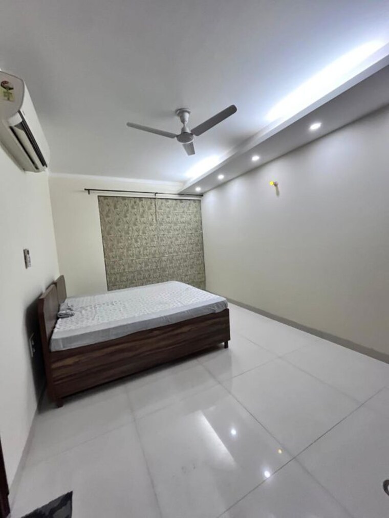 undefined, palam vihar 4 Bedroom 2400 Sq.Ft. Builder Floor In Palam Vihar Gurgaon 10552118