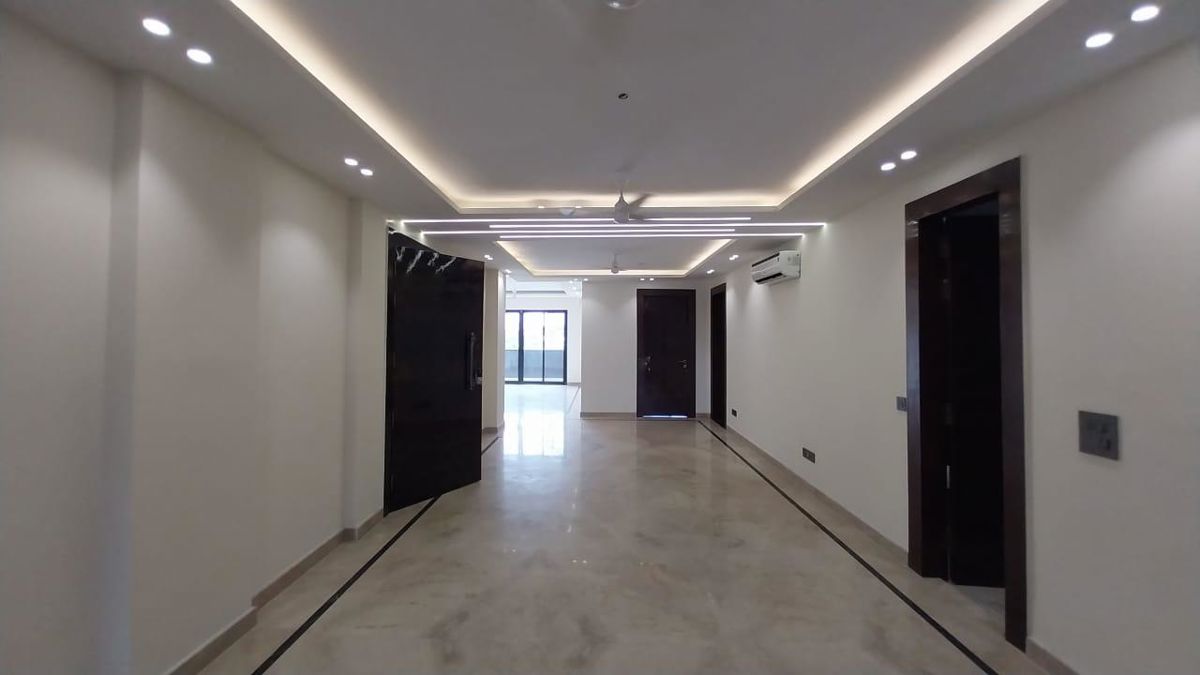 4 BHK 360 Sq.Yd. Builder Floor in DLF City Phase IV