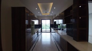 Building Lobby in 4 BHK Builder Floor at DLF City Phase IV, Dlf Phase iv – for Sale
