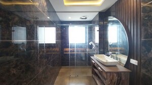 Building Lobby in 4 BHK Builder Floor at DLF City Phase IV, Dlf Phase iv – for Sale
