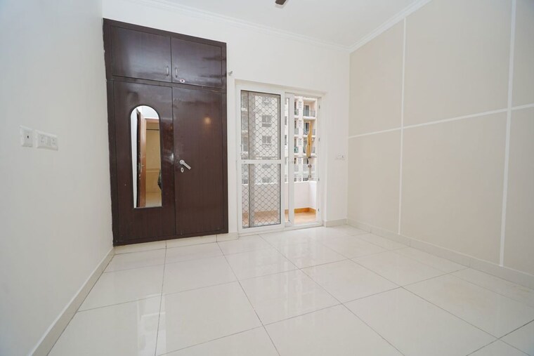 Room, emenox-la-solara 3 Bedroom 1365 Sq.Ft. Apartment In Sector 16 Greater Noida Greater Noida 10551942