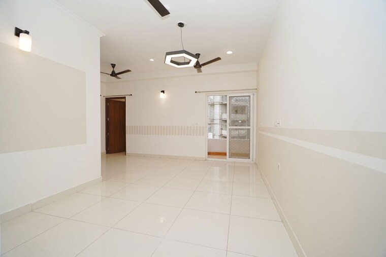 Room, emenox-la-solara 3 Bedroom 1365 Sq.Ft. Apartment In Sector 16 Greater Noida Greater Noida 10551942