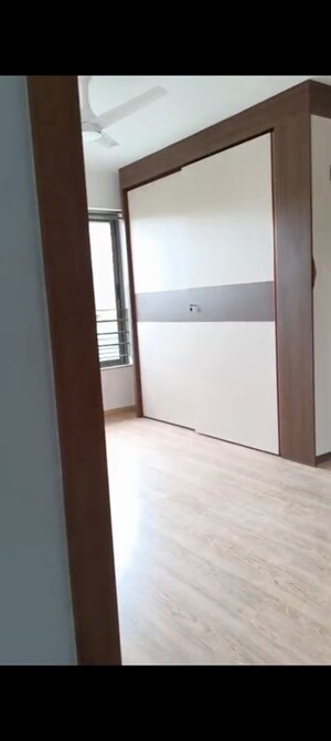 Room in 3 BHK Apartment at Arvind Bel Air, Yelahanka – for Rent