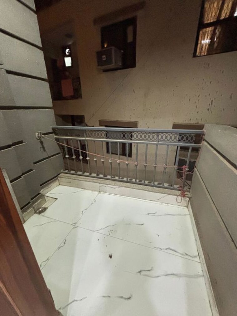 Balcony, freedom fighters vihar 1 Bedroom 500 Sq.Ft. Builder Floor In Freedom Fighters Vihar Delhi 10552196