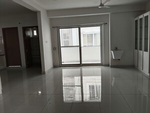 Room in 3 BHK Apartment at Kakatiya Hills, Jubilee Hills – for Rent