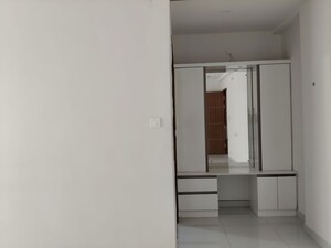 Room in 3 BHK Apartment at Kakatiya Hills, Jubilee Hills – for Rent
