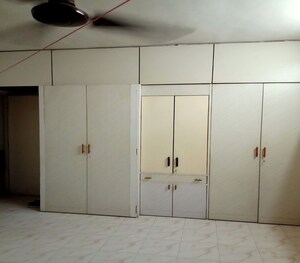 Furnished Amenities in 1 BHK Apartment at Dadar East – for Rent