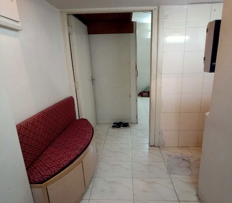 Room, dadar east 1 Bedroom 330 Sq.Ft. Apartment In Dadar East Mumbai 10552364